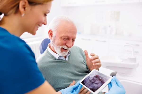 A Family Dentist&#    ;s Guide To Recovering From Tooth Extraction