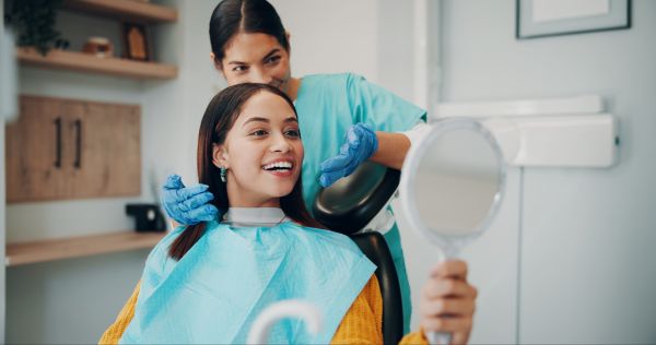 What You Need To Know About At Home Teeth Whitening From A Dentist